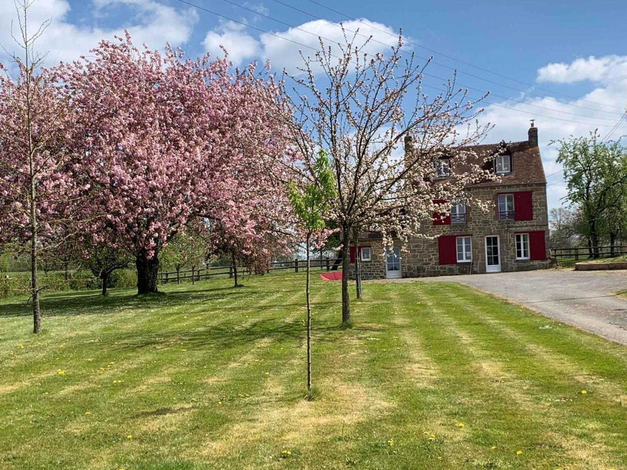 Maison Normande Renovee Avec Grand Jardin, Ideale Pour Famille, Proche Lac Et Randonnees - Fr-1-497-143 Menil-Gondouin Dış mekan fotoğraf